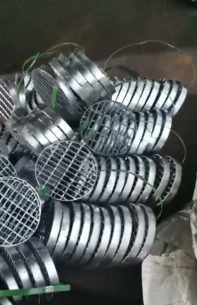 鍍鋅鋼格栅蓋闆：直徑200 厚度25 格子10×30